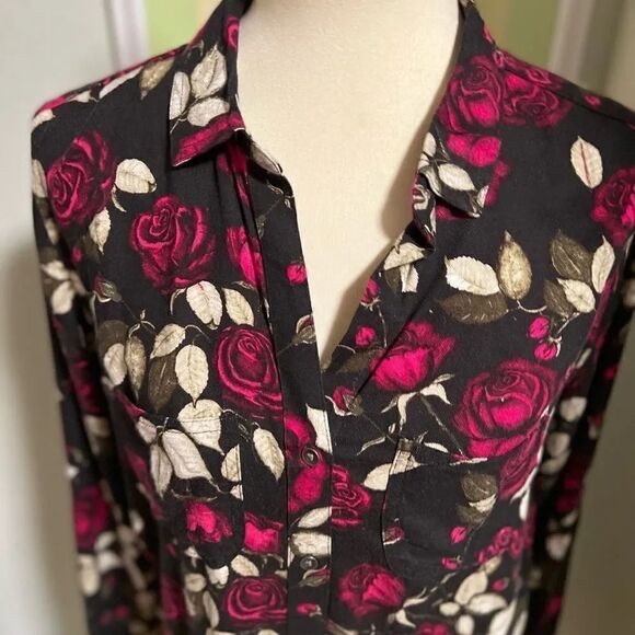 EUC Rock & Republic Adjustable Long Sleeved Button Down Top Size Medium #96 - Picture 6 of 6